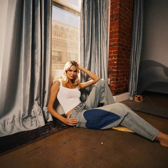 Damen Weit geschnittene Jeans mit modischen Ellbogen-Patch-Details EB