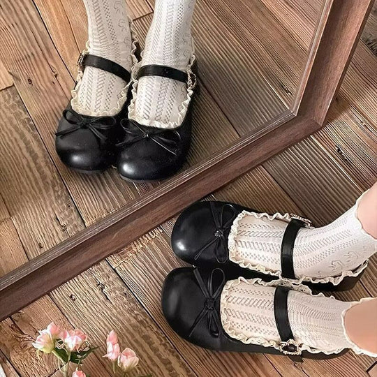 Damen Ballerinas mit verspielten Details und edler Schnürung EB