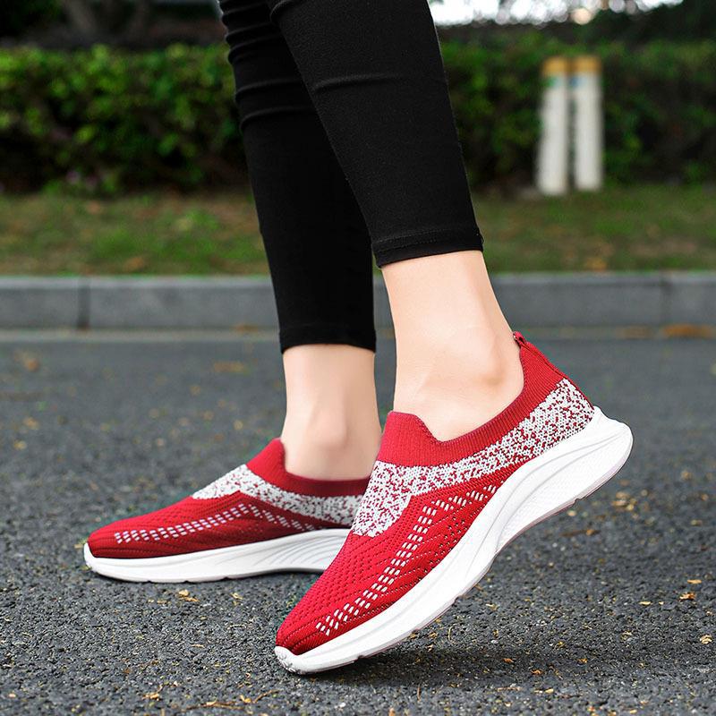 Damen Slip-On Sneakers mit luftiger Strick-Oberfläche und dämpfender Sohle EB