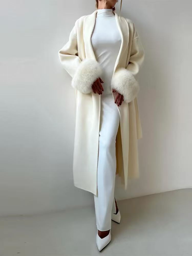 Damen Eleganter Wollmantel mit luxuriösen Pelzärmeln EB