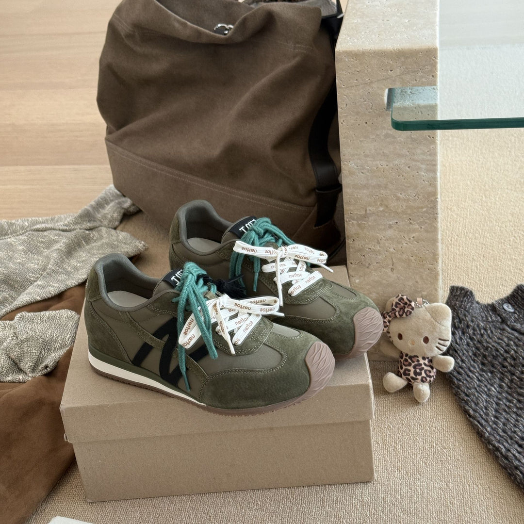 Damen Sportliche Sneaker mit dekorativem Fransen-Detail und atmungsaktiver Mesh-Oberfläche EB