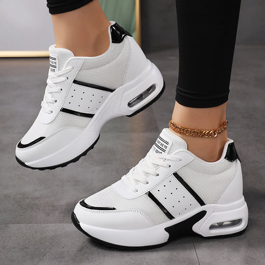 Damen nan sportlicher Plateausneaker mit Luftkissen-Zwischensohle und metallic-Applikationen EB