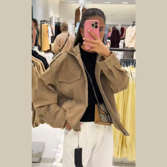 Damen Lässige Wildlederjacke mit praktischen Taschen und modernem Schnitt EB