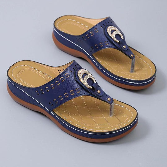 Damen Wedge-Sandaletten mit stilvollem Dekor und gepolstertem Fußbett EB