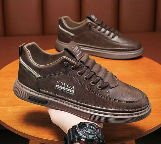 Herren Sneakers mit atmungsaktiver Oberflächenstruktur und stoßdämpfendem Sohlenprofil EB