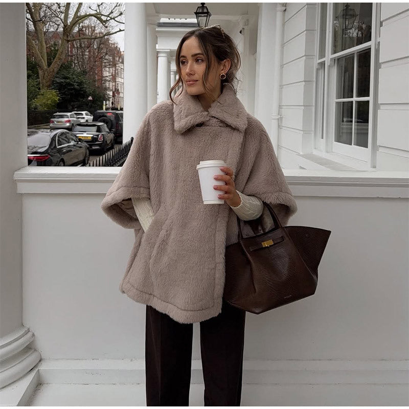Damen Flauschiger Poncho EB