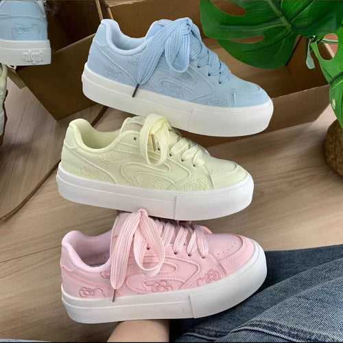 Damen Sneakers mit verspieltem Blumendessin und dämpfender Sohle EB