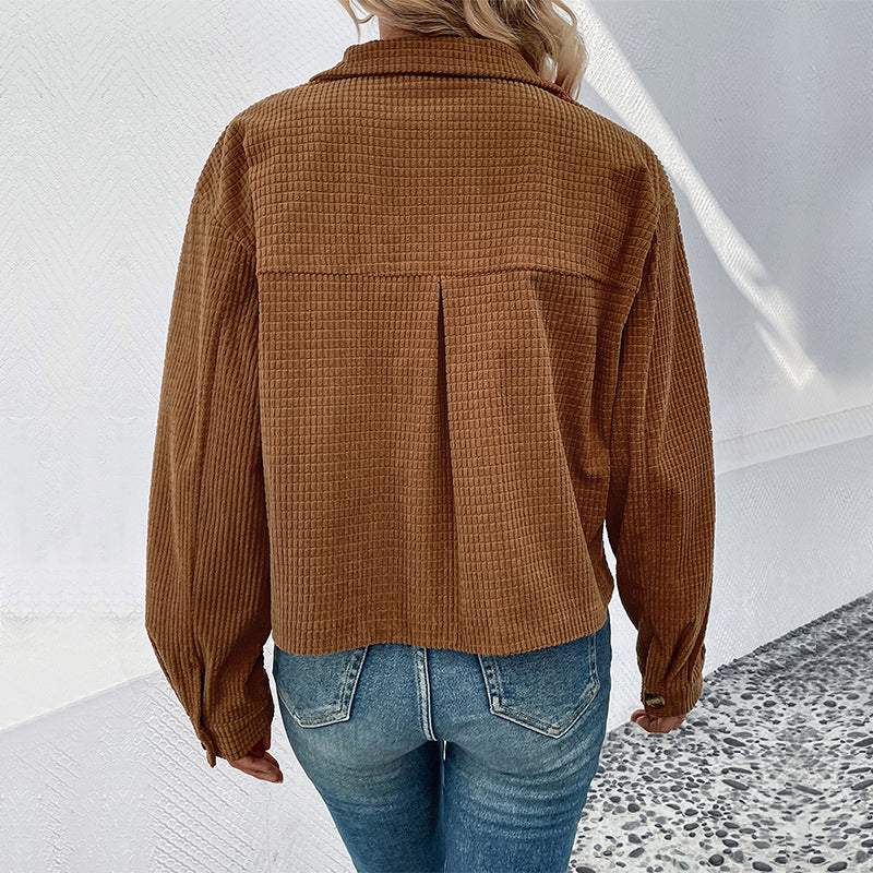 Damen Cordjacke mit zwei aufgesetzten Taschen und lässigem Schnitt EB