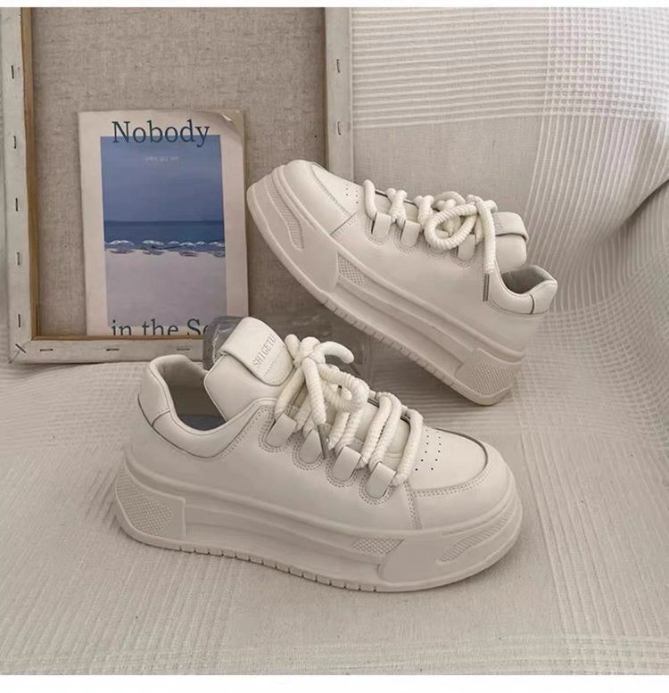Damen Sneakers mit robustem Design und dämpfender Laufsohle EB