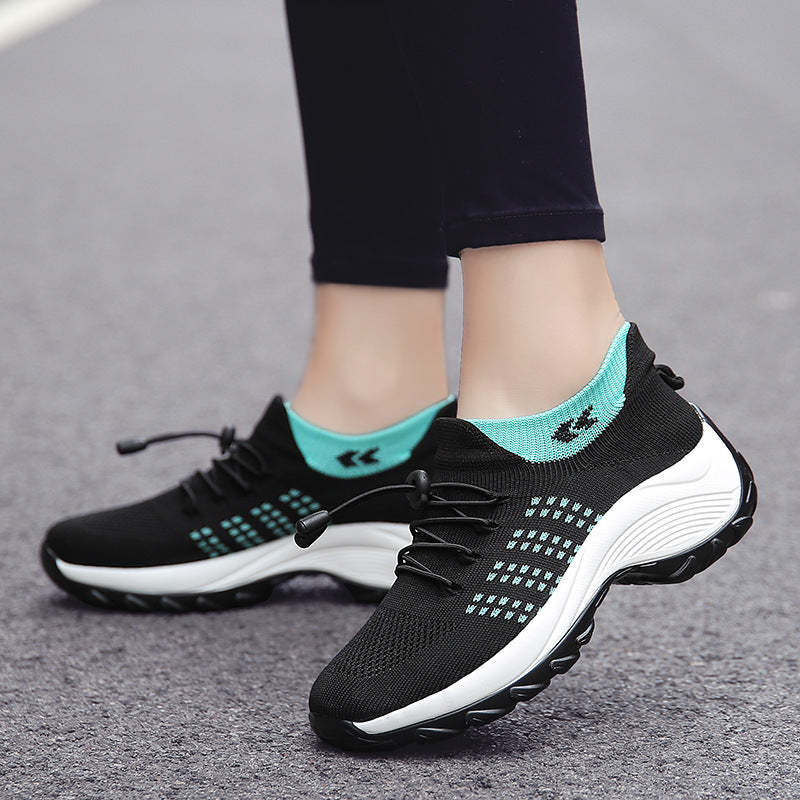 Damen gestrickte Slip-On Sneaker mit Schnellzugkordel, elastischem Schaft und stoßdämpfender Plateau-Sohle EB