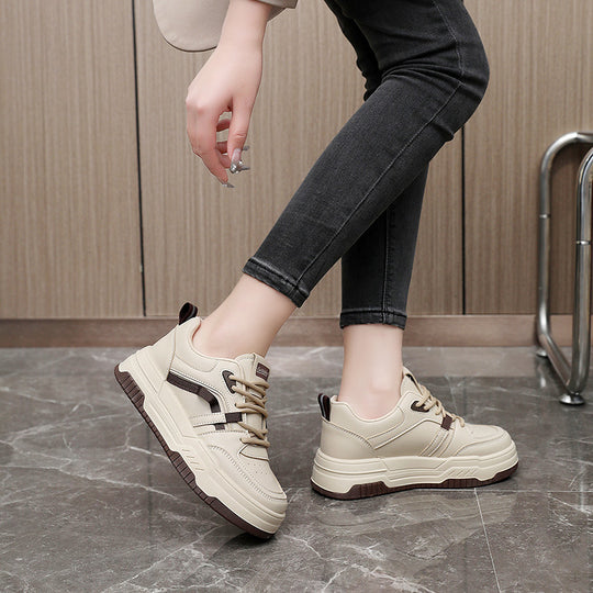 Damen sportliche Sneakers mit dämpfender Sohle und atmungsaktiver Obermaterialstruktur EB