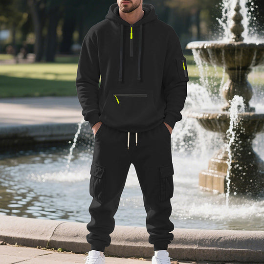 Herren Trainingsanzug mit modernem Schnitt und praktischen Taschen EB
