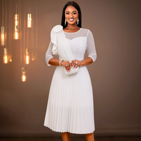Damen elegantes Plissee-Kleid mit asymmetrischem Design und floralen Akzent EB
