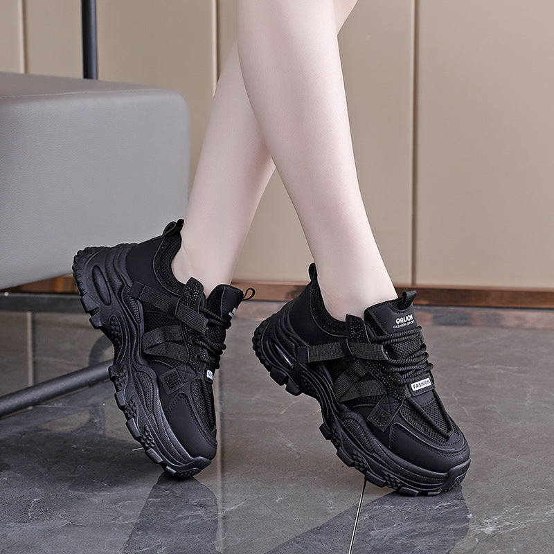 Damen Sportliche Sneakers mit atmungsaktivem Netzmaterial und stabiler Profilsohle EB