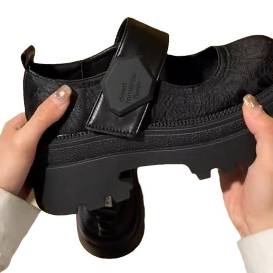Damen Modische Slip-On Clogs mit robustem Profil und Druckmuster EB