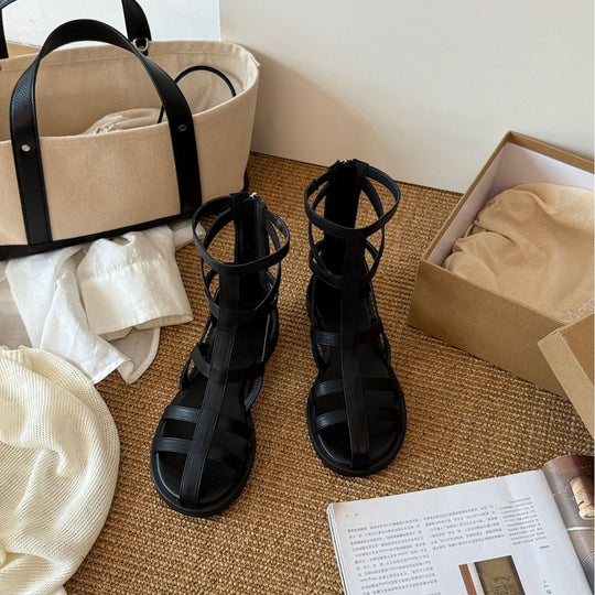 Damen Bequeme und moderne Sandalen mit dekorativen Riemen EB
