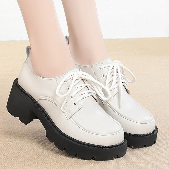 Damen Schnürschuhe mit robustem Blockabsatz und modischem Schnitt EB