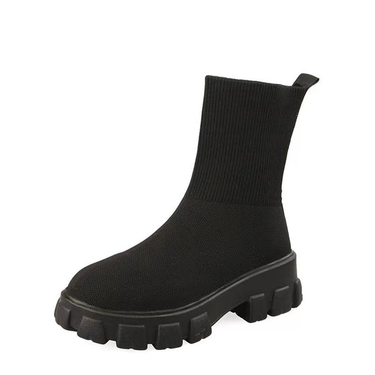 Damen  Strick-Stiefelette mit sockenähnlichem Schaft und markanter Profilsohle EB