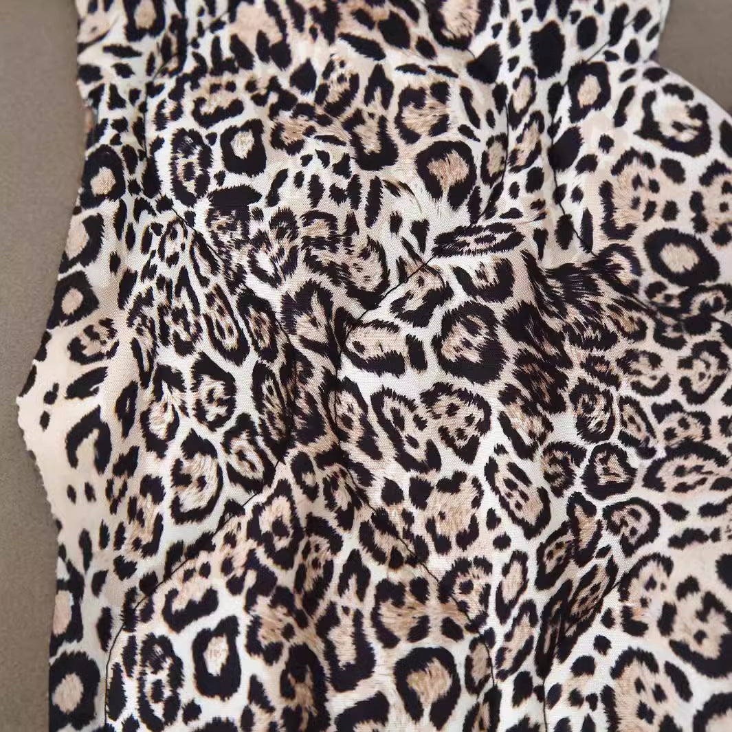 Damen gesteppte Jacke mit modernem Leopardenmuster und praktischen Taschen EB