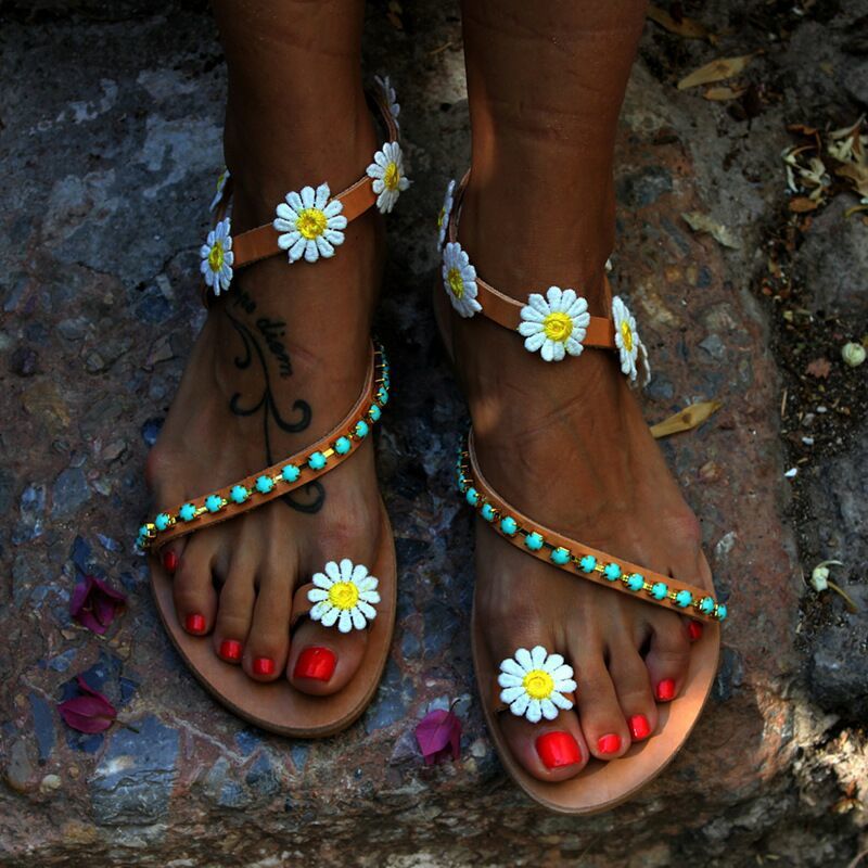 Damen Bunt verzierte Zehentrenner-Sandalen mit floralen Details und bequemer Sohle EB
