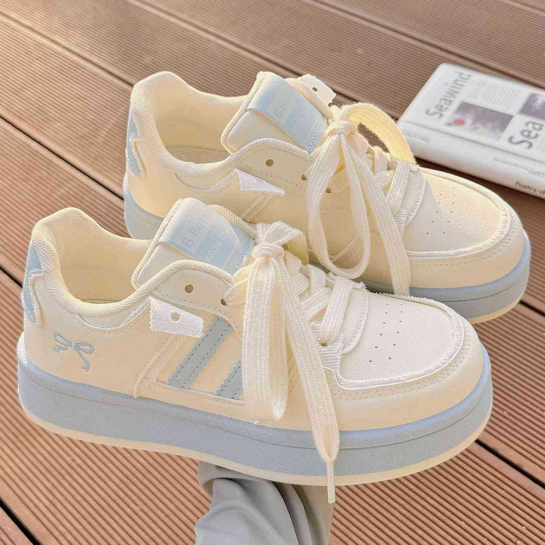 Damen Sportliche Sneakers mit modernen Akzenten und komfortabler Dämpfung EB