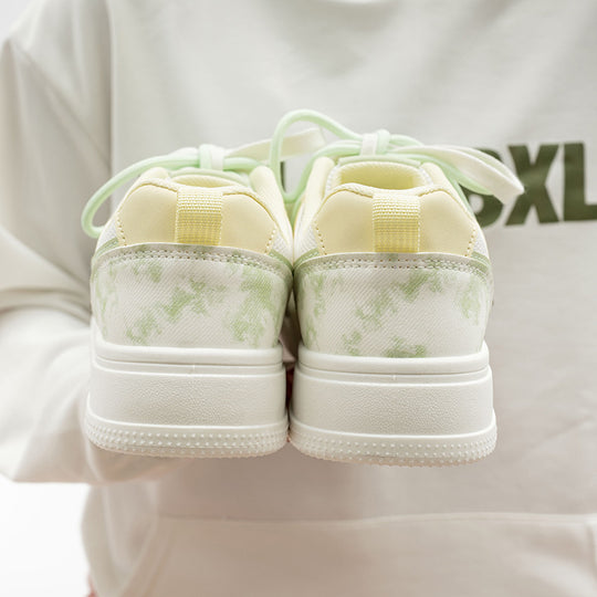 Damen Modische Sneakers mit einzigartigen Grafikelementen und flexibler Sohle EB