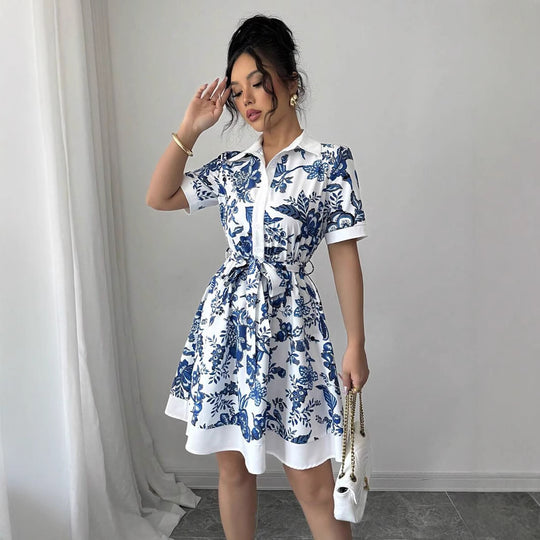 Damen Hemdblusenkleid mit floralen Mustern und Taillengürtel EB
