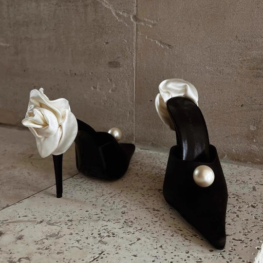 Damen stilvolle High Heel Mules mit zarter Blumenapplikation EB