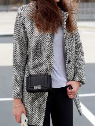EB | Winterjacke schwarz-weiß - elegantes Design mit Hahnentrittmuster
