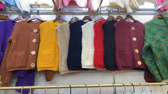 Damen Grobgestrickter Oversize Cardigan mit Zierknöpfen EB