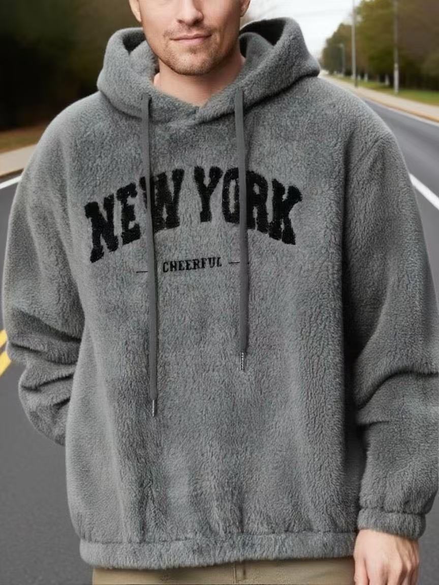Herren nan kuscheliger Fleece-Hoodie mit Relief-Logo, Kordelzug und Kängurutasche EB