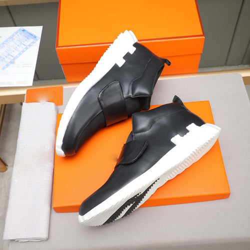 Damen Sportliche Slip-On Sneakers mit modernem Verschlussmechanismus EB