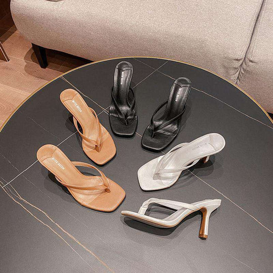 Damen Zehenstegsandalen mit elegantem Riemendesign und komfortablem Blockabsatz EB