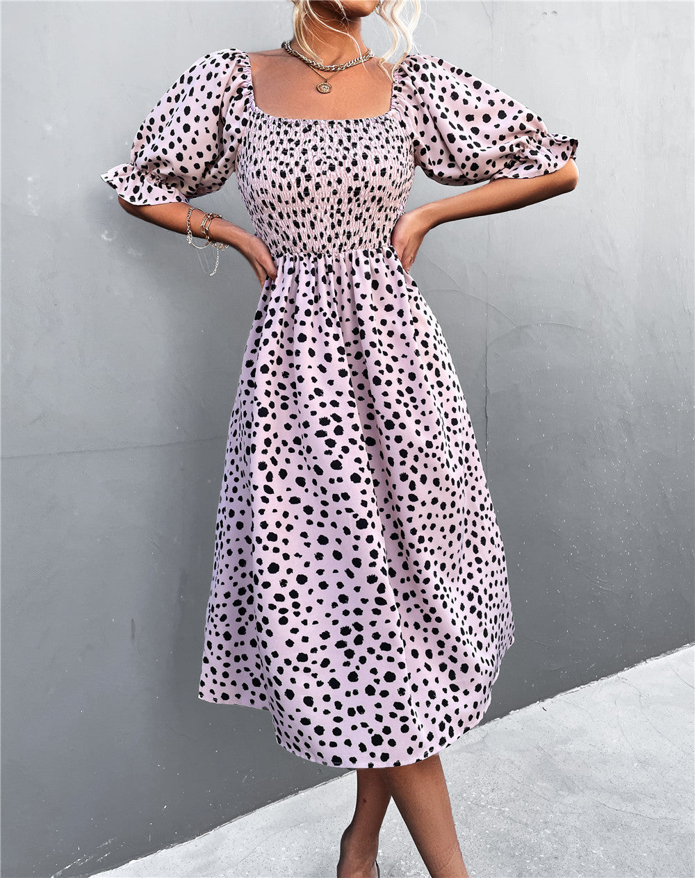 Damen Midikleid mit Puffärmeln und figurbetontem Taillenschnitt EB