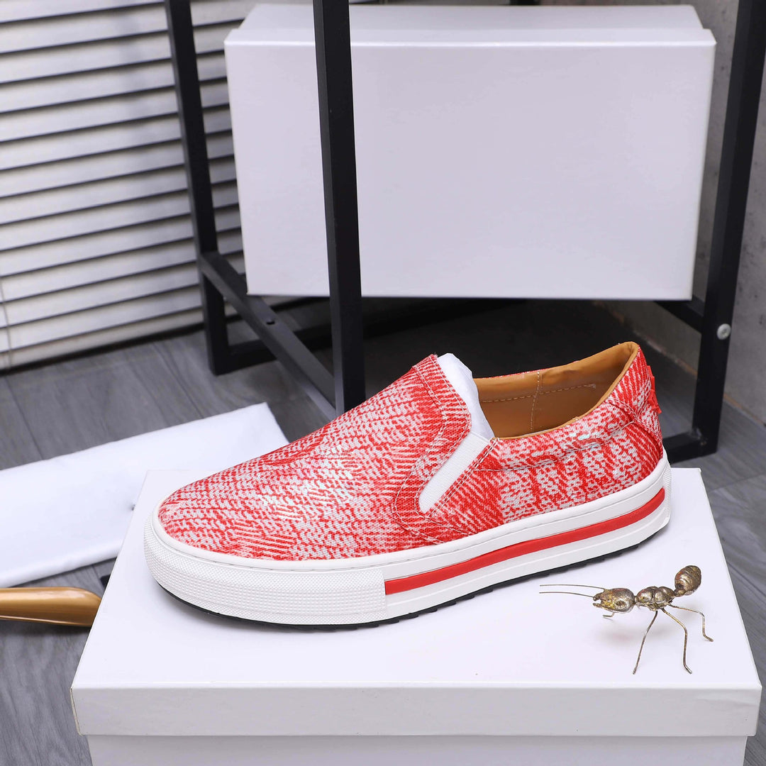 Damen Slip-On Sneakers mit atmungsaktiver und elastischer Oberflächenstruktur EB