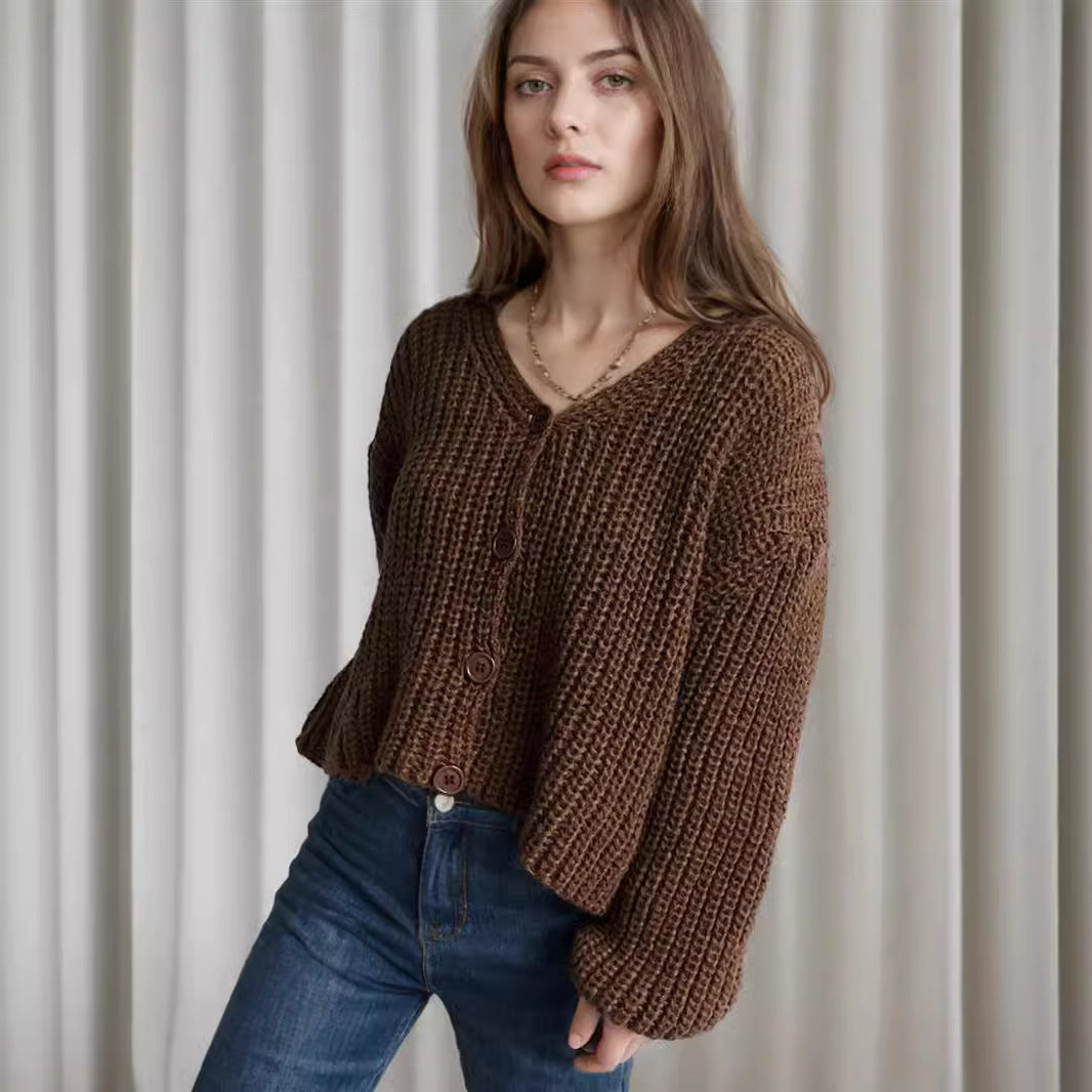 Damen Grobstrickjacke mit modischen Knopfdetails und lässigem Schnitt EB