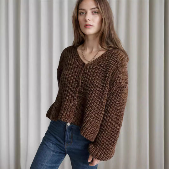 Damen Grobstrickjacke mit modischen Knopfdetails und lässigem Schnitt EB