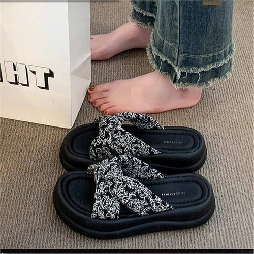 Damen flache Sandalen mit modischem Knötchendesign EB