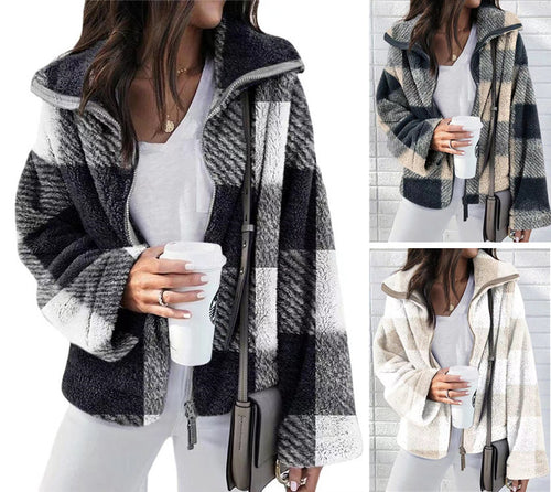 Damen Teddyjacke mit großflächigem Karomuster und hohem Kragen EB