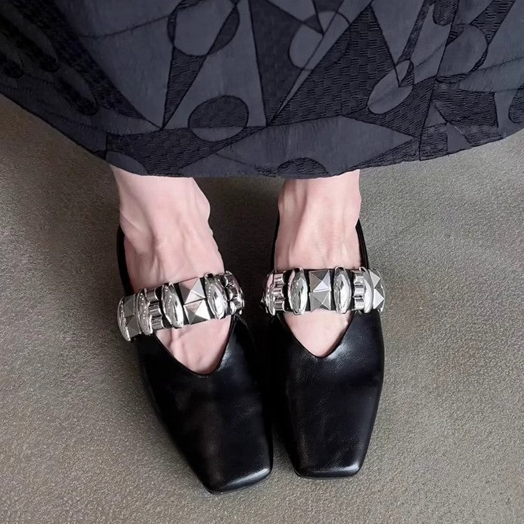 Damen Stiefelette mit glamourös dekoriertem Riemen EB