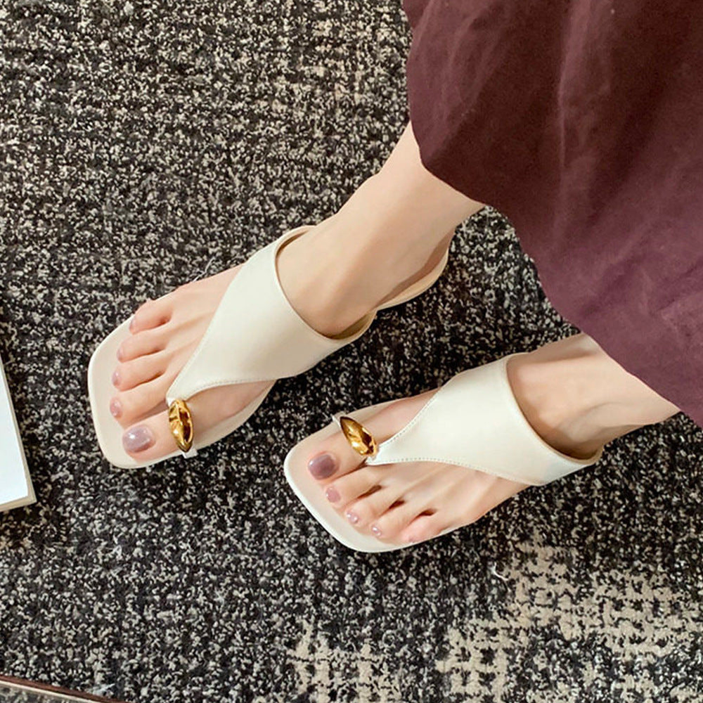 Damen Elegante Zehentrenner-Sandalen mit goldfarbener Applikation EB