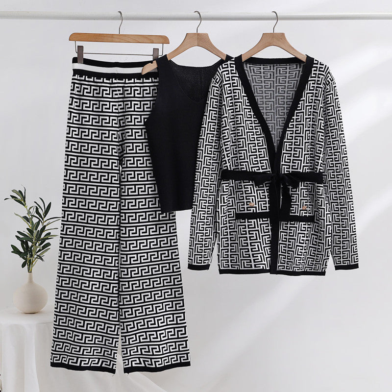 Damen modisches und luxuriöses Loungewear-Set mit elegantem Muster und praktischen Taschen EB