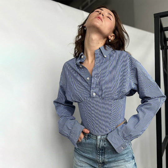 Damen Hemdbluse mit innovativem Schnitt und strukturierten Ärmeln EB