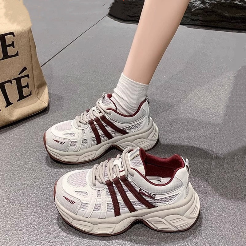 Damen Sportliche Sneakers mit atmungsaktiven Netzstrukturen und stoßdämpfender Sohle EB