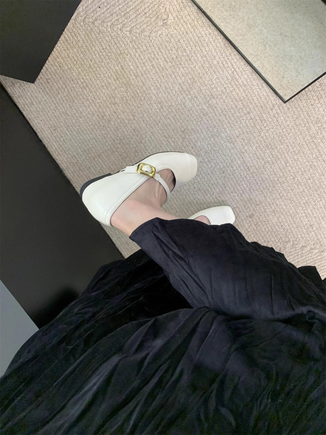 Damen Ballerinas mit eleganter Schnalle und metallischer Oberfläche EB