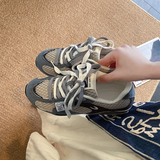 Damen Sneakers im lässigen Design mit innovativer Schnürtechnik und atmungsaktiver Oberflächenstruktur EB