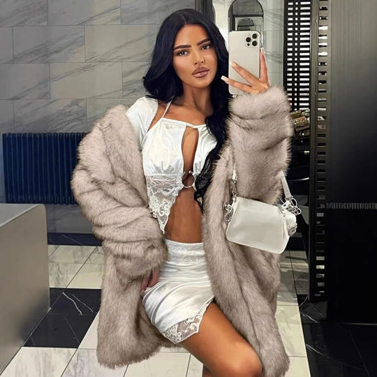 Damen kuschelige Luxusjacke mit hochwertigem Kunstfell EB