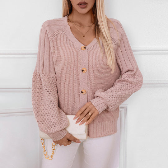Damen Strickjacke mit strukturierten Ärmeln und Holzknopfdetails EB