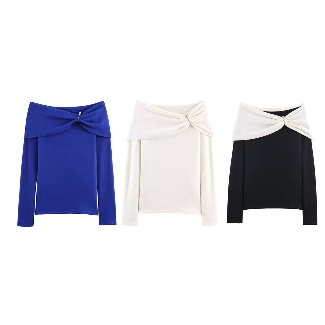 Damenoberteil mit asymmetrischem Kragen und dekorativen Zierknopf EB