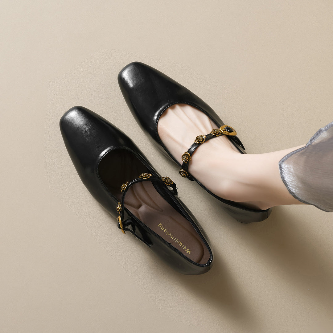 Damen elegante Ballerinas mit modischem Riemen und floralem Detail EB